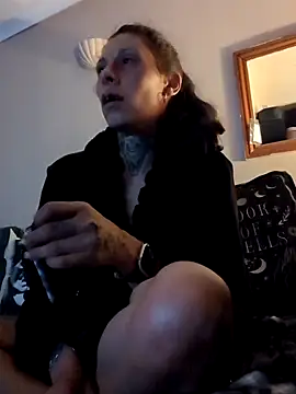 DarkAngelz1 online show from May 26, 2026, 10:28 pm