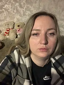 hotsteacher online show from November 12, 2025, 12:22 am