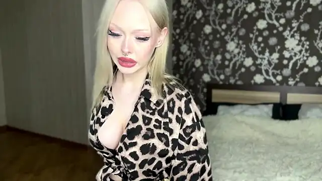 Snapshot of demilodge chatting on December 21, 2025, 1:40 pm demilodge online show from December 21, 2025, 1:40 pm