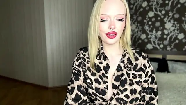 Snapshot of demilodge chatting on February 11, 2026, 3:17 pm demilodge online show from February 11, 2026, 3:17 pm