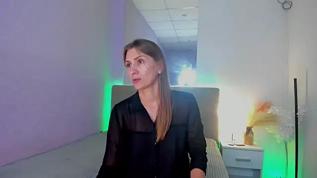 Snapshot of ChristyBrook chatting on September 11, 2025, 8:09 pm ChristyBrook online show from September 11, 2025, 8:09 pm