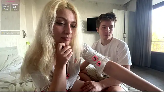 Hikki  online show from November 5, 2025, 12:16 pm