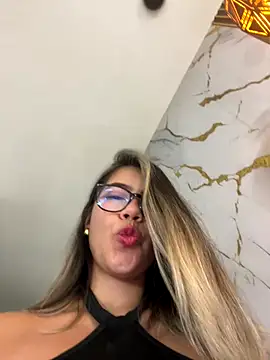 sara calderon online show from September 9, 2025, 1:21 pm