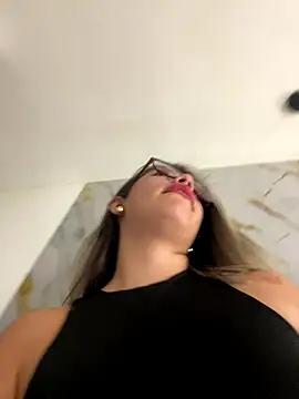 sara calderon online show from September 11, 2025, 1:22 pm