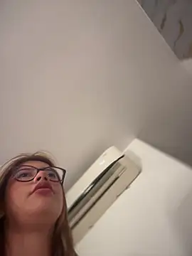 sara calderon online show from February 15, 2026, 1:31 pm