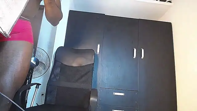 Snapshot of Joan_silva chatting on November 9, 2025, 5:17 am Joan silva online show from November 9, 2025, 5:17 am