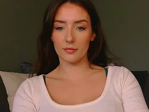 Snapshot of ivy-anne chatting on October 16, 2025, 9:21 am ivy-anne online show from October 16, 2025, 9:21 am