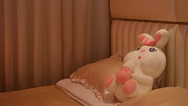 LiaGotti online show from October 27, 2025, 9:19 pm