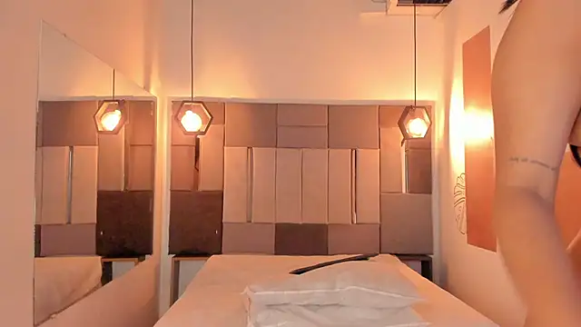 FreyrStone online show from April 9, 2026, 8:58 pm