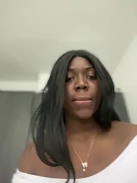 Alexia 24 online show from February 4, 2026, 12:27 am