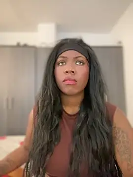 Alexia 24 online show from February 8, 2026, 6:55 pm