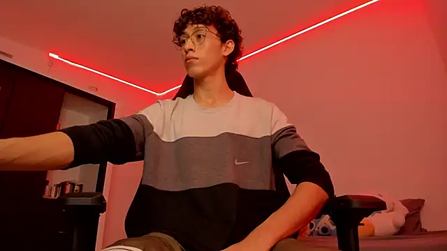 velvet skyn online show from October 4, 2025, 8:34 am