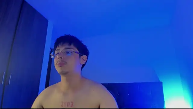 Snapshot of Maximo_Miller chatting on October 2, 2025, 5:25 am Maximo Miller online show from October 2, 2025, 5:25 am