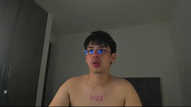 Snapshot of Maximo_Miller chatting on October 26, 2025, 7:14 am Maximo Miller online show from October 26, 2025, 7:14 am