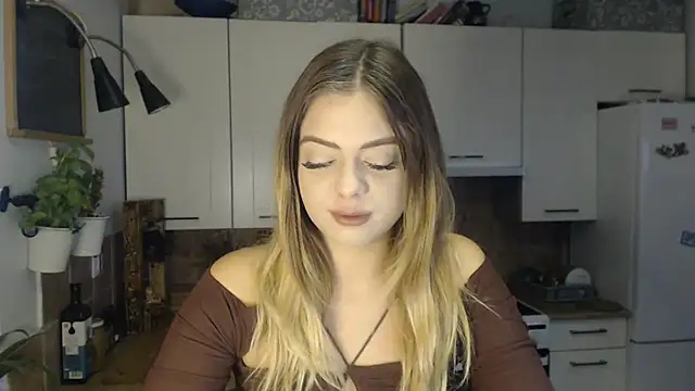 Snapshot of BuffyxLUST chatting on October 28, 2025, 7:45 am BuffyxLUST online show from October 28, 2025, 7:45 am