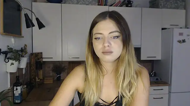 Snapshot of BuffyxLUST chatting on November 10, 2025, 8:57 am BuffyxLUST online show from November 10, 2025, 8:57 am