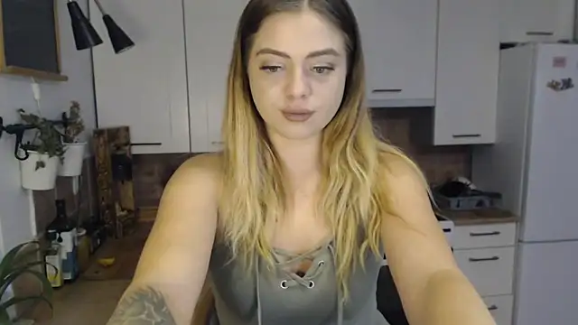 Snapshot of BuffyxLUST chatting on November 11, 2025, 10:26 am BuffyxLUST online show from November 11, 2025, 10:26 am