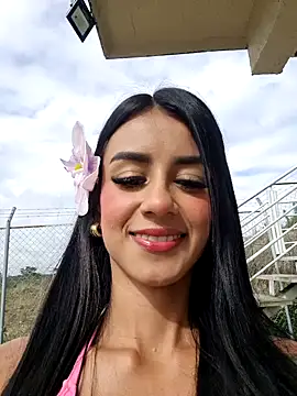 Juliana Xander online show from January 16, 2026, 2:10 pm