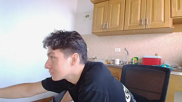 Snapshot of Aria_Arthur chatting on October 15, 2025, 12:27 pm Aria Arthur online show from October 15, 2025, 12:27 pm