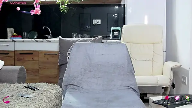 Anna glamlovely online show from March 23, 2026, 1:15 pm