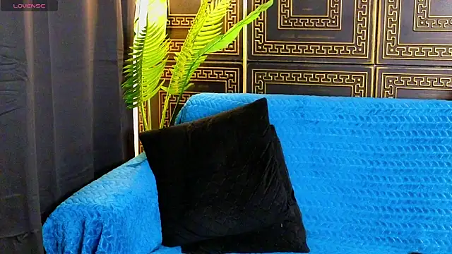 Aelorya online show from January 5, 2026, 5:27 pm