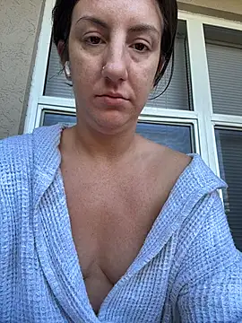 sweetsirenn online show from March 14, 2026, 1:49 pm