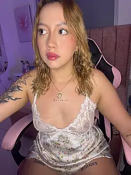 Becca Johnson u online show from July 15, 2026, 1:44 am