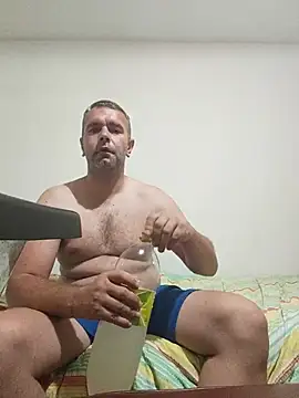 Snapshot of saladinbakiz chatting on June 26, 2026, 8:02 pm saladinbakiz online show from June 26, 2026, 8:02 pm