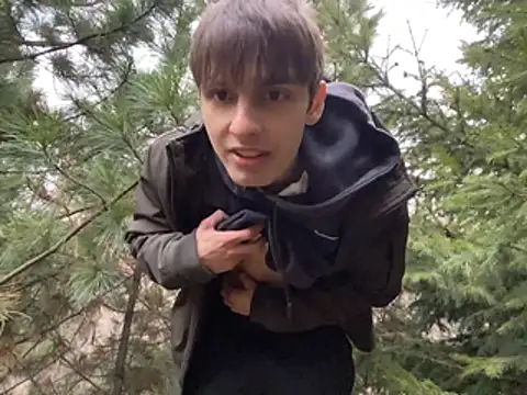 Snapshot of elliot_scott chatting on November 2, 2025, 9:55 am elliot scott online show from November 2, 2025, 9:55 am