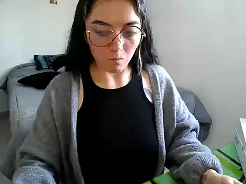 Snapshot of Came-II chatting on November 7, 2025, 11:54 am Came-II online show from November 7, 2025, 11:54 am