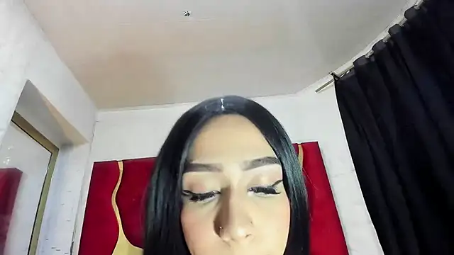 chaniesmith69x online show from November 8, 2025, 3:50 am