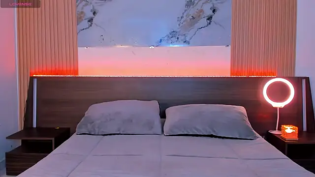 samanthaa moon online show from April 16, 2026, 11:40 pm