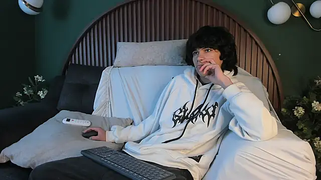 Diamond twink online show from July 24, 2026, 7:17 am