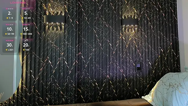 ZOETTAYLOR online show from October 10, 2025, 7:24 pm