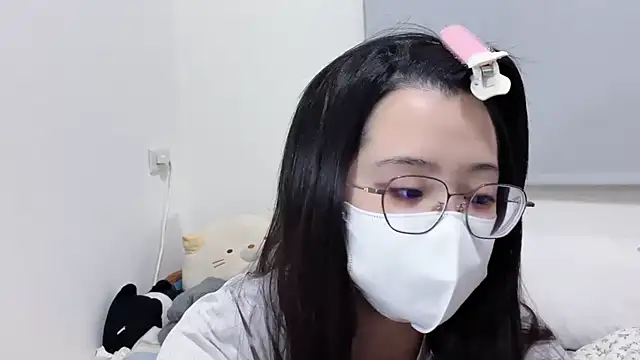 LHeart online show from October 22, 2025, 2:06 pm