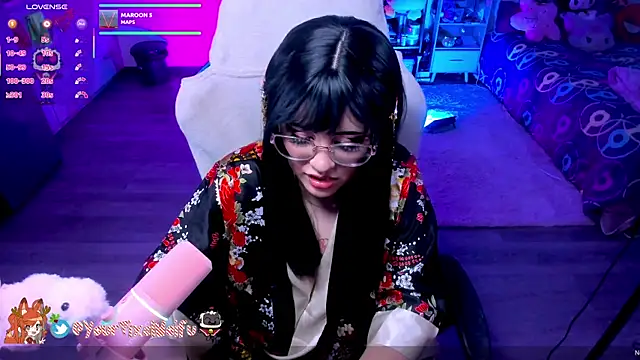 AlyssaRomanova online show from November 15, 2025, 2:20 am