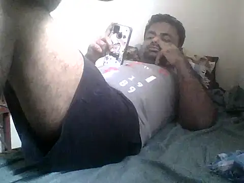 sree4143 online show from October 4, 2025, 3:37 am