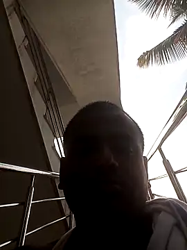 sree4143 online show from November 10, 2025, 11:42 am