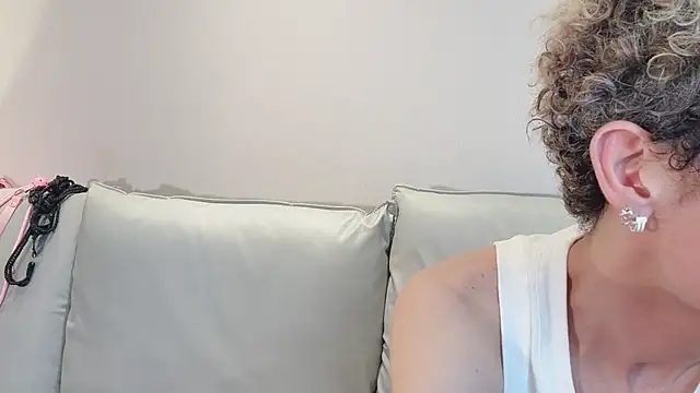 19cmfuck18girl online show from July 18, 2026, 3:49 pm