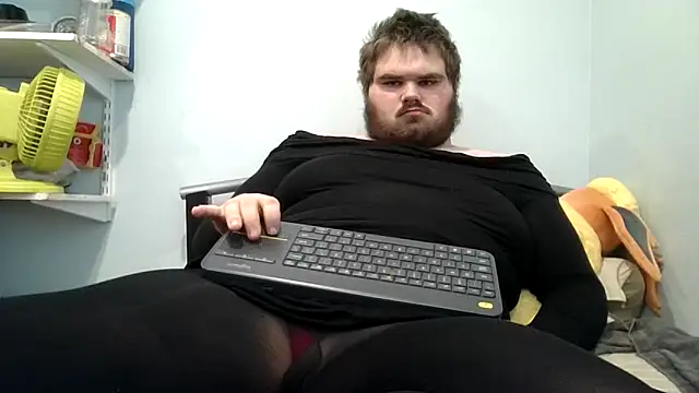 Snapshot of alexthe9t chatting on November 17, 2025, 5:41 pm alexthe9t online show from November 17, 2025, 5:41 pm