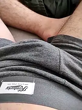 Snapshot of Milo_100 chatting on November 23, 2025, 10:15 am Milo 100 online show from November 23, 2025, 10:15 am