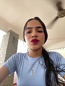 violeta 18x online show from December 15, 2025, 6:34 pm