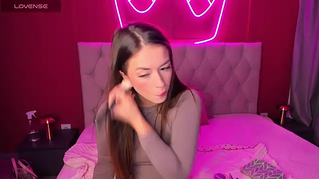 StacyWells online show from October 10, 2025, 1:37 am