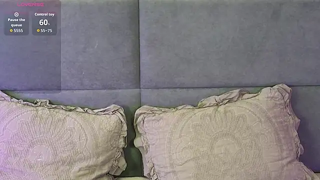 RianaRey online show from March 12, 2026, 11:38 am