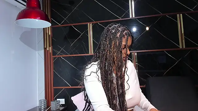 HannyThompson online show from January 9, 2026, 12:30 pm