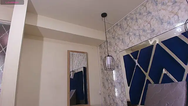 Luciifeer  online show from November 28, 2025, 6:32 pm