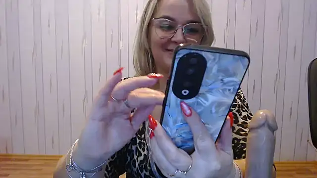 EleanoraDream online show from November 23, 2025, 7:24 pm