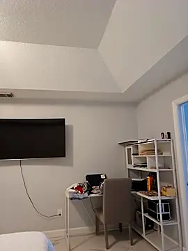 cubanitofeliz40 online show from October 25, 2025, 9:09 pm