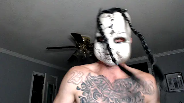 Snapshot of TheGrudge206 chatting on October 31, 2025, 11:39 pm TheGrudge206 online show from October 31, 2025, 11:39 pm