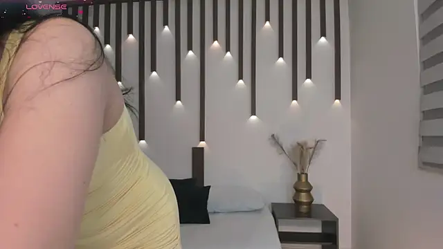 emma fhox online show from February 20, 2026, 2:19 am